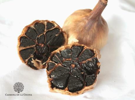 PASTEL DE MERLUZA CON MAHONESA DE AJO NEGRO