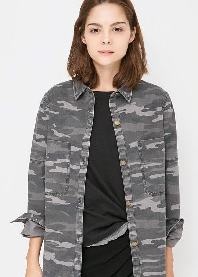 Con estilo militar Con estilo militar