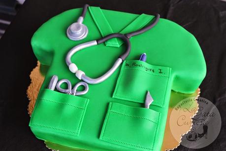 TARTA FONDANT CAMISETA MEDICO PARA ALBERTO