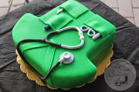 TARTA FONDANT CAMISETA MEDICO PARA ALBERTO