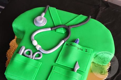 TARTA FONDANT CAMISETA MEDICO PARA ALBERTO