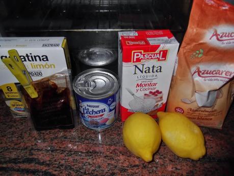 PASTEL DE GELATINA DE LIMÓN