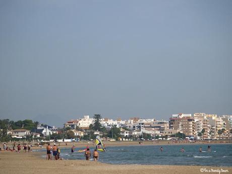Outfit Trini In a Trendy Town Beach