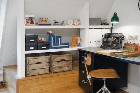 ventanas en el techo muebles de madera usada mobiliario accesorios vintage estilo vintage industrial estilo nórdico escandinavo estilo moderno estilo ecléctico decoración interiores decoración áticos blog decoración nórdica 50 m² eclécticos y modernos para chicos 