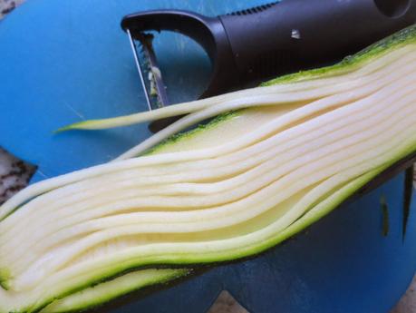 Espaguetis de calabacín a la putanesca