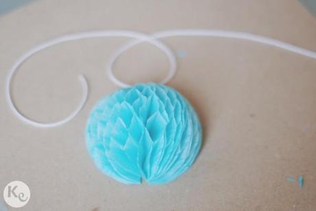 DIY. Honeycomb paper balls garland