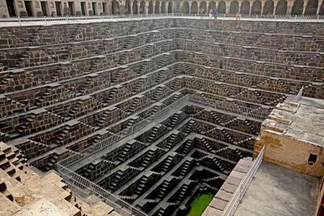 chand_baori_1