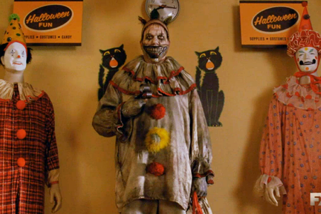 AMERICAN HORROR STORY: FREAK SHOW -MASSACRES AND MATINEES