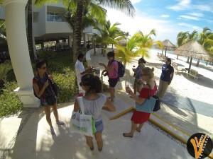 Isla Mujeres Palace: Tu Lugar Reservado en el Paraíso Coctel de bienvenida