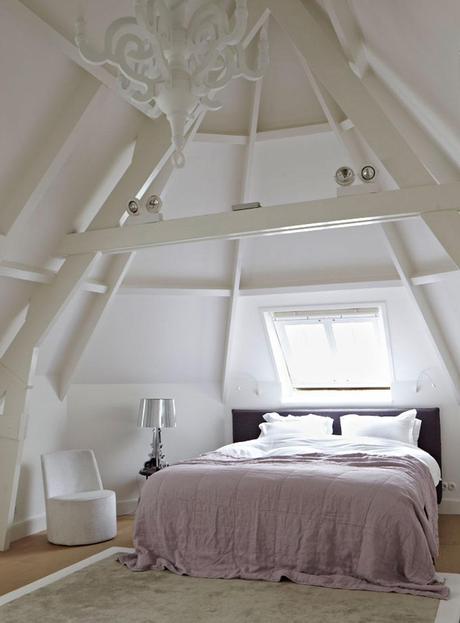 ¿Cómo combinas el papel pintado? aprendemos con esta casa