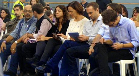 Ni consejo por sorteo, ni la trina trinidad. Solo con Pablo Iglesias, Podemos.