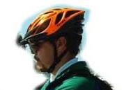¿Cómo debemos colocarnos casco?