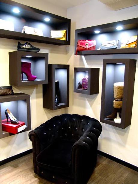 espacios llenos de exclusividad, para probarse los modelos… aldo que diferencia a esta fashion shop!!!