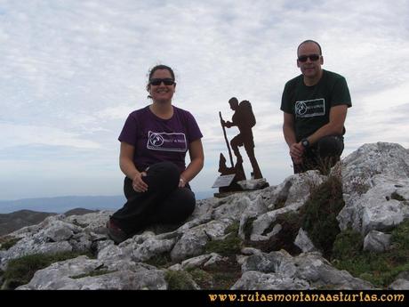 Ruta por el Aramo: Cima del Moncuevo