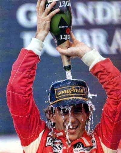 21 DE OCTUBRE - ANIVERSARIO DE LA CORONACIÓN DE RAIKKONEN, SENNA Y LAUDA