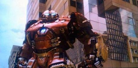 ¿LOS VENGADORES: LA ERA DE ULTRÓN: NUEVO VISTAZO A ULTRON Y A LA HULKBUSTER DE IRON MAN Y ¡TRAILER FILTRADO!