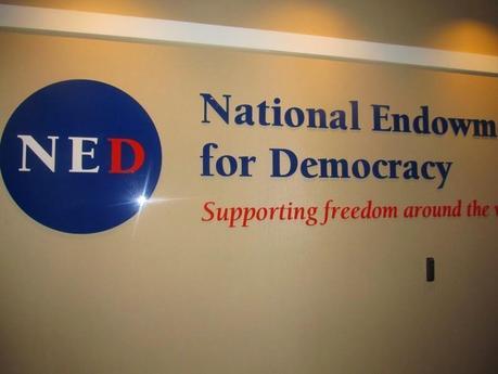 N.E.D. : Fondo Nacional para la Democracia o para el Imperio
