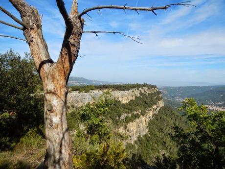 De Figaró a Centelles por los Cingles de Bertí De Figaró a Centelles por los Cingles de Bertí