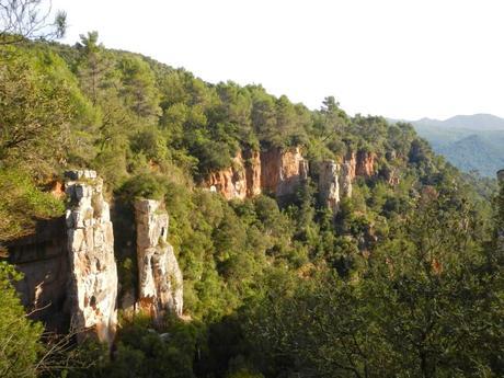 De Figaró a Centelles por los Cingles de Bertí De Figaró a Centelles por los Cingles de Bertí