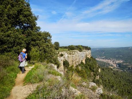 De Figaró a Centelles por los Cingles de Bertí De Figaró a Centelles por los Cingles de Bertí