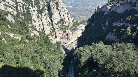 Montserrat  - vista de la abadía