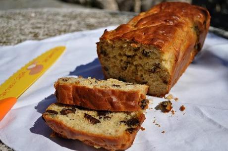 Bizcocho de ciruelas y pistachos