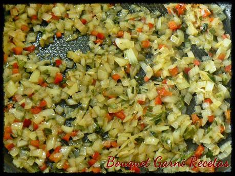 Risotto de cebada, espárragos y arvejas.