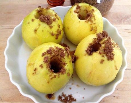 Manzanas asadas con miel y coco recetas delikatissen recetas con coco y almendras postres rápidos postres fáciles postres delikatissen postres con horno postres con fruta manzanas asadas fáciles Manzanas asadas con miel y coco