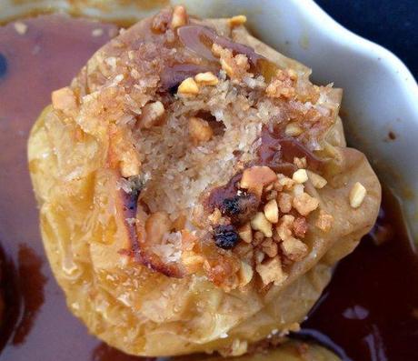 Manzanas asadas con miel y coco recetas delikatissen recetas con coco y almendras postres rápidos postres fáciles postres delikatissen postres con horno postres con fruta manzanas asadas fáciles Manzanas asadas con miel y coco