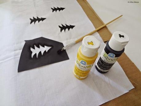 Cojines con pompones Cojines con pompones