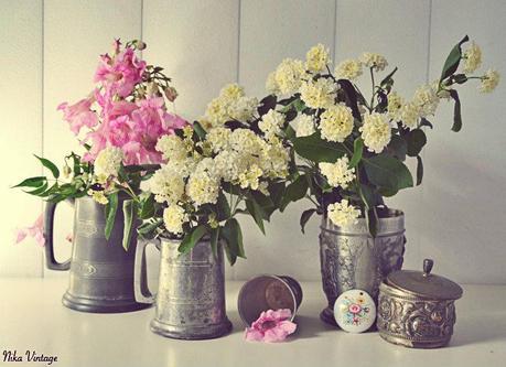 arreglo floral, flores, lantana, jarra metal, jarra estaño, jarras metalicas, diy, hazlo tu mismo,