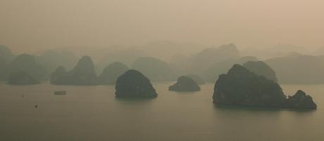 Islas entre la niebla, Halong Bay