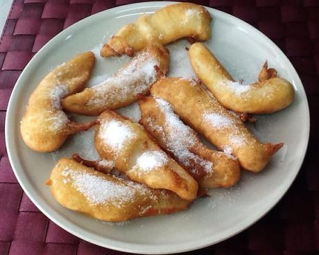 BUÑUELOS DE PERA