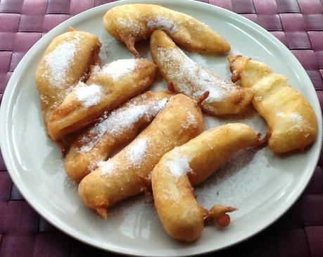 BUÑUELOS DE PERA