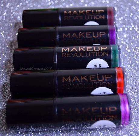 Barra de labios Amazing Colección Atomic de MAKEUP REVOLUTION -