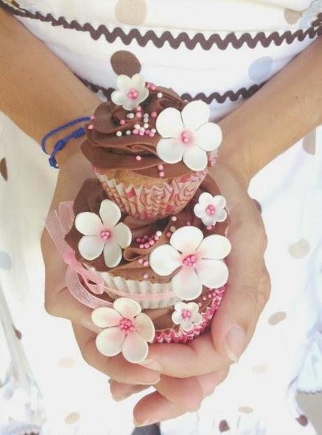 CUPCAKES DE CHOCOLATE CON MERMELADA DE MORAS, CHOCOLATE BLANCO Y KIRSCH - RETO ALFABETO DULCE