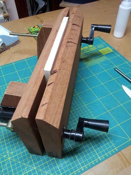 Mordaza de dos husillos.DIY