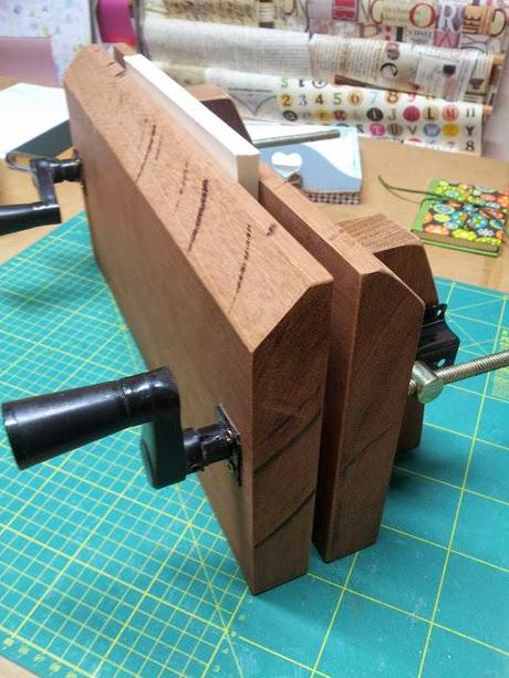 Mordaza de dos husillos.DIY