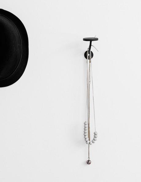 DECO IDEAS SIMPLE WHITE AND BLACK STUDET ROOM AND 5 TIPS TO GET A PERFECT ROOM_glamournarcoticotico-fashionblog_lifestyle_decoration