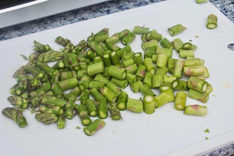 Rigatoni con espárragos verdes y tomates secos
