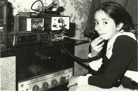 El enigma de las emisoras de números radioaficionada copia