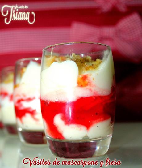 Vasitos de mascarpone y fresa