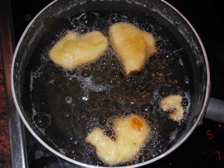 BUÑUELOS DE PERA