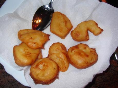 BUÑUELOS DE PERA