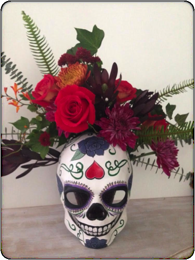Rosas Don Eloy en noche de Halloween con creativos diseños