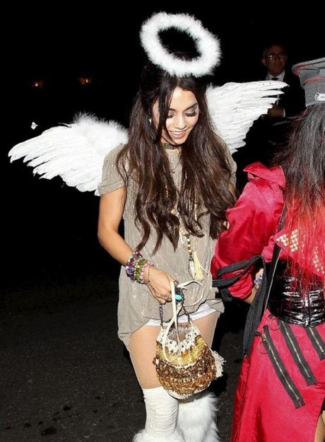 LRG Magazine - Famosas disfrazadas Halloween - Vanessa Hudgens y su disfraz de dulce angelito