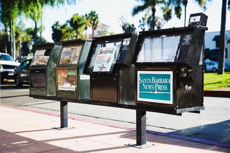 Leopard_Clutch-Clare_Vivier-Blazer-Senso_Sandals-Leather_Skirt-Outfit-Street_Style-50
