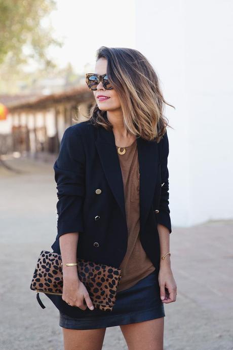 Leopard_Clutch-Clare_Vivier-Blazer-Senso_Sandals-Leather_Skirt-Outfit-Street_Style-27