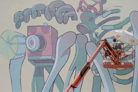 Aryz, ¡estos sí que son unos muros y no los de Facebook! aryz arte urbano urbanart barcelona original diferente pintura