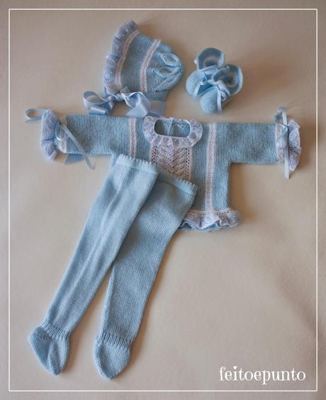 Conjunto de primera puesta azul